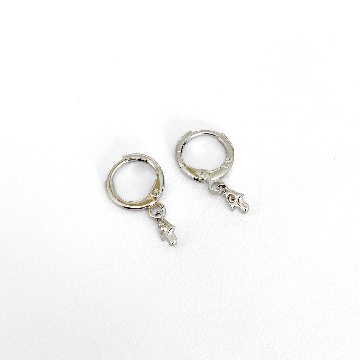 Huggies mini mano hamsa plata