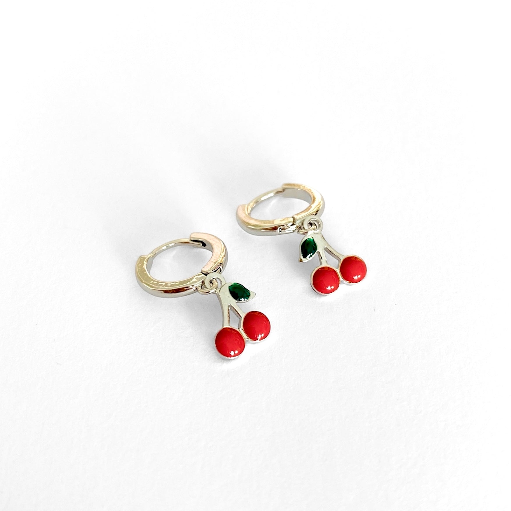 Huggies silver cherrys