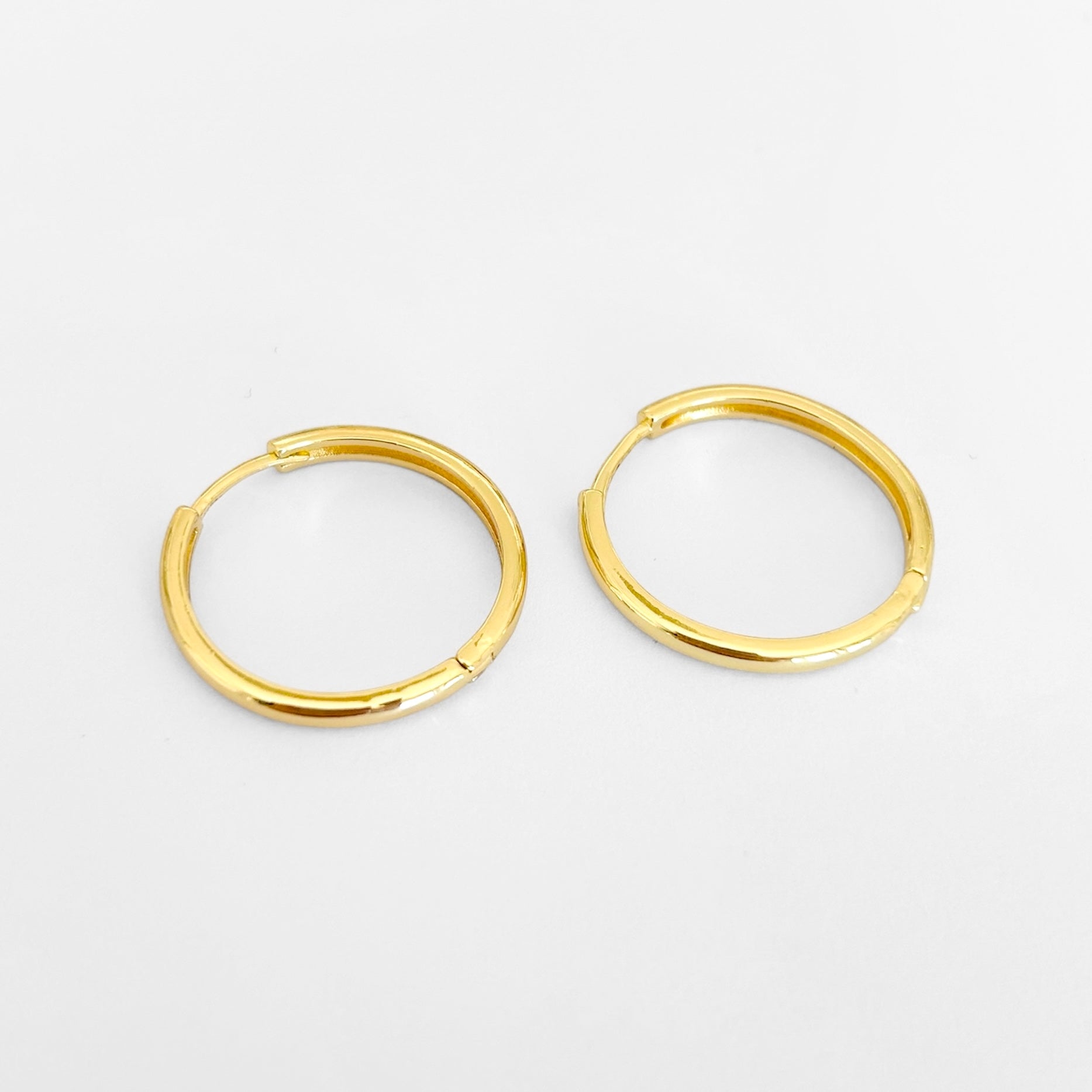 Hoops doradas lisas