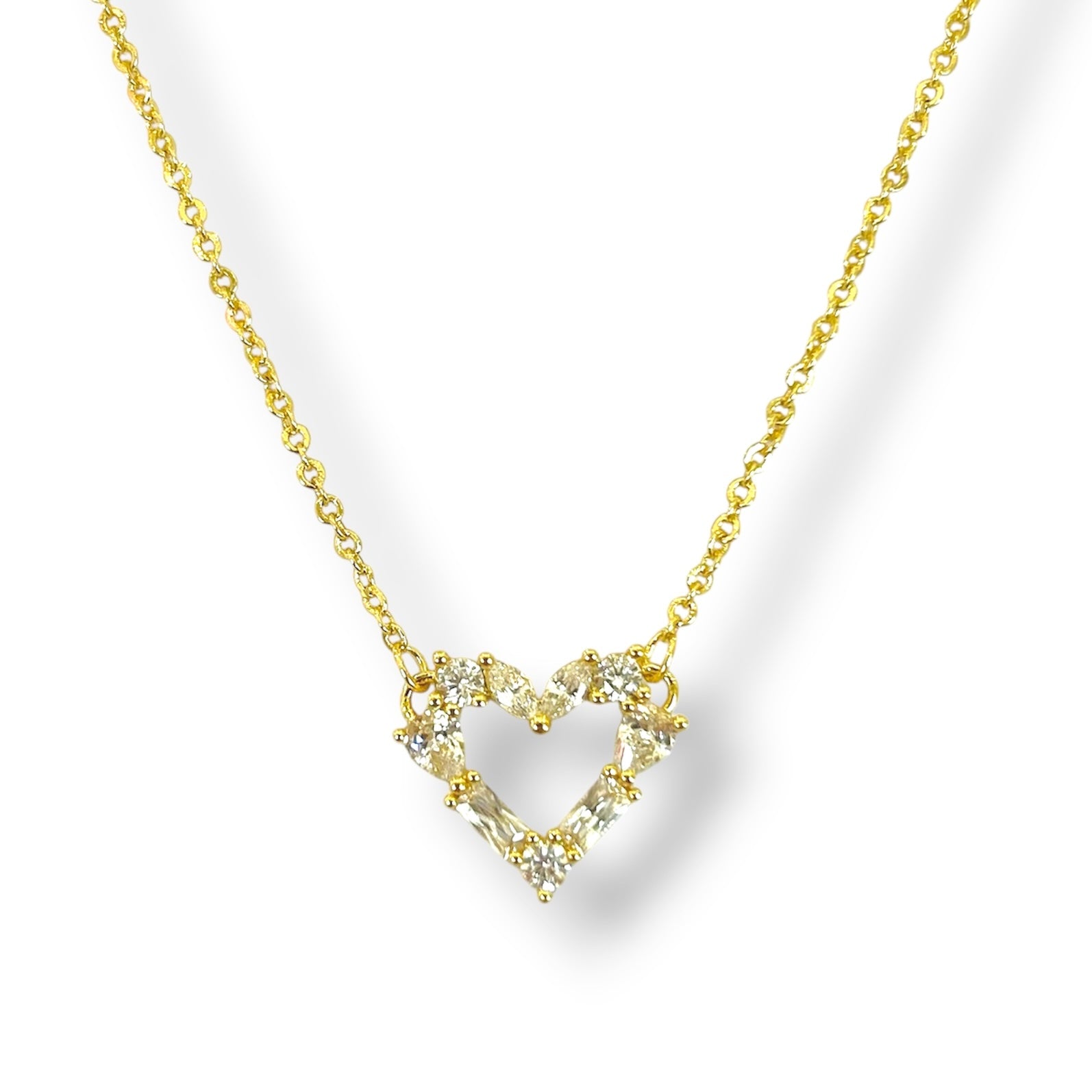 Collar corazón zirc oro laminado