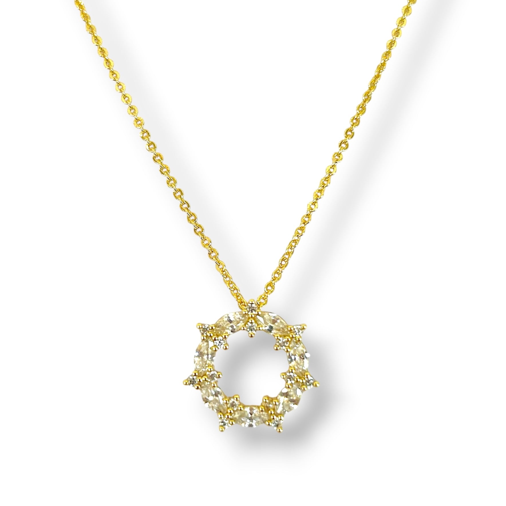 Collar círculo zirconias oro laminado