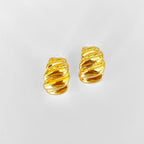 Hoops doradas torcidas