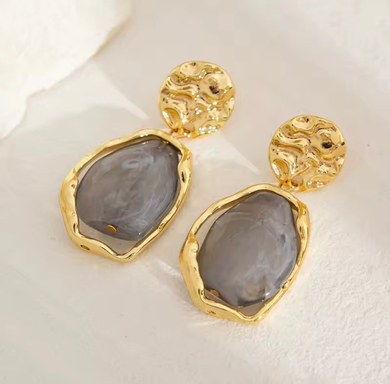 Aretes piedra gris/dor
