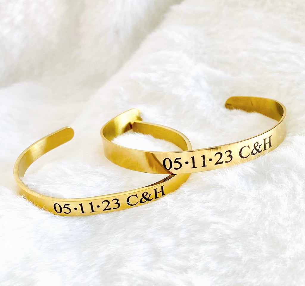 Pulsera Brazalete dorado personalizado