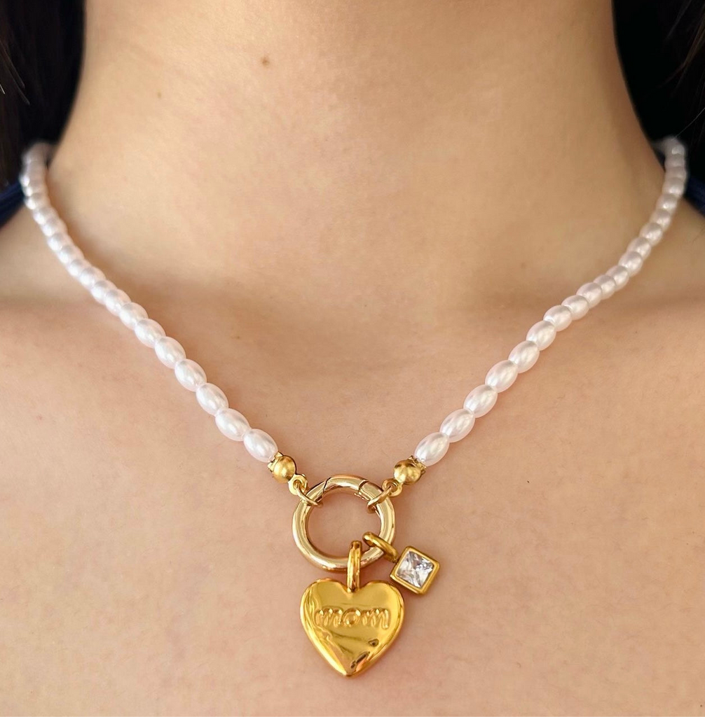 Mom Pearl Necklace pre-order