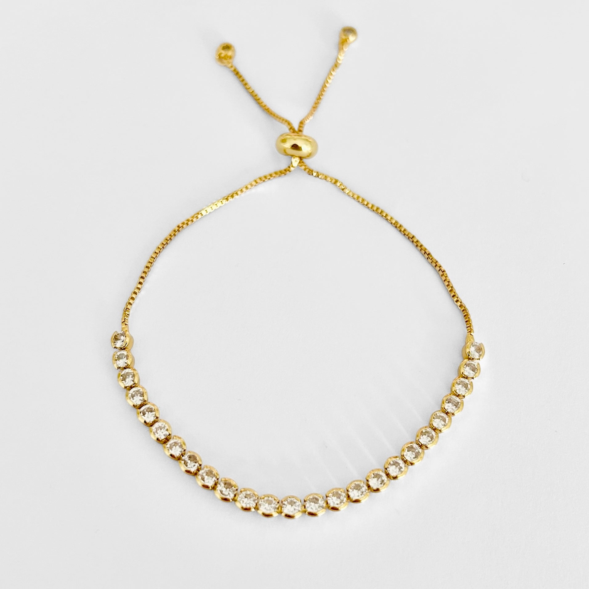 Brazalete zirconias dorado