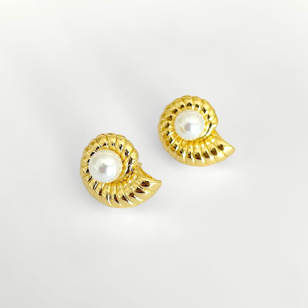 Aretes caracola con perla