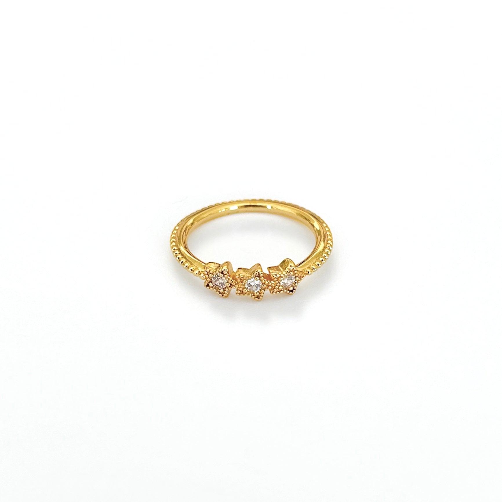 Anillo tres estrellas