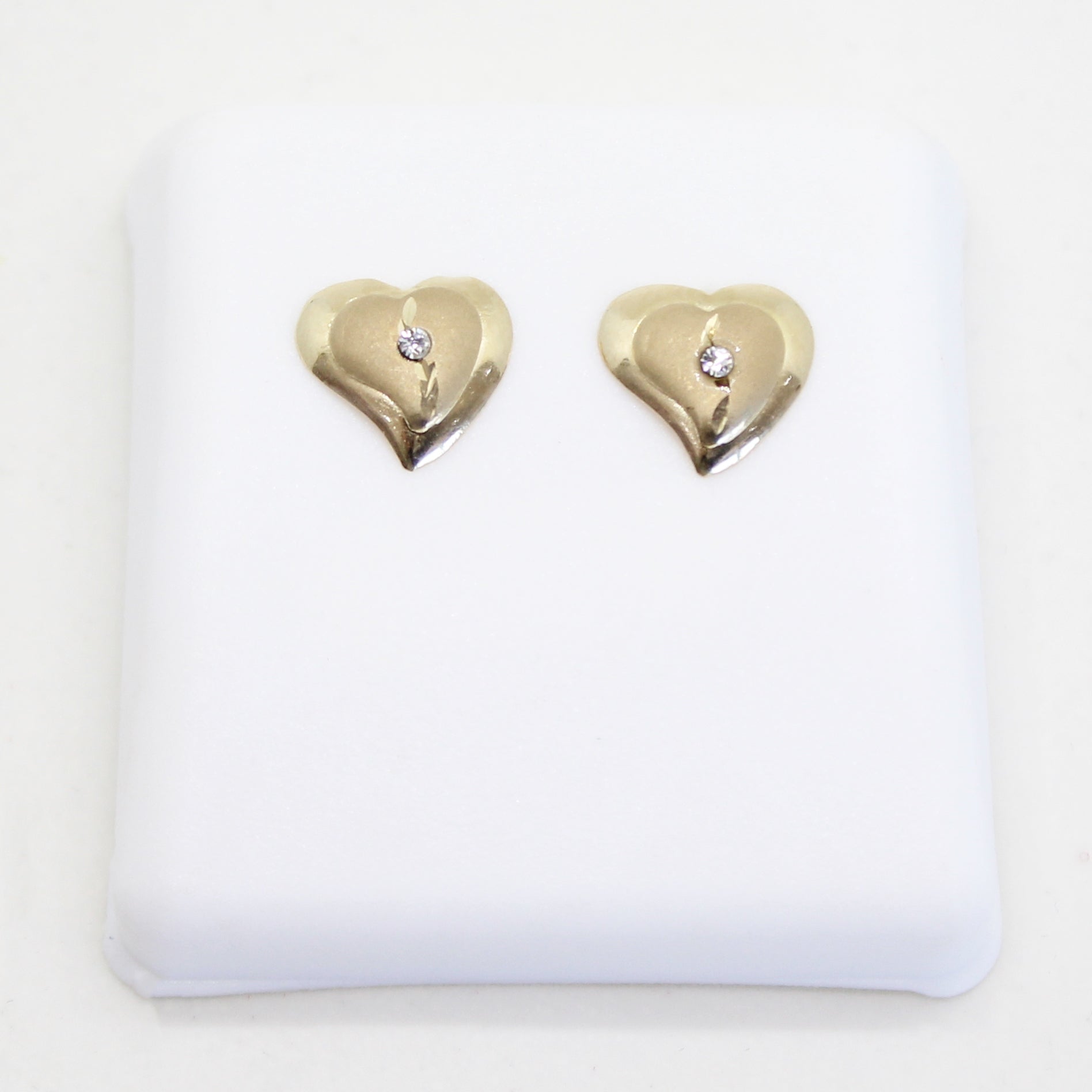 Broquel corazón dorado oro 10k