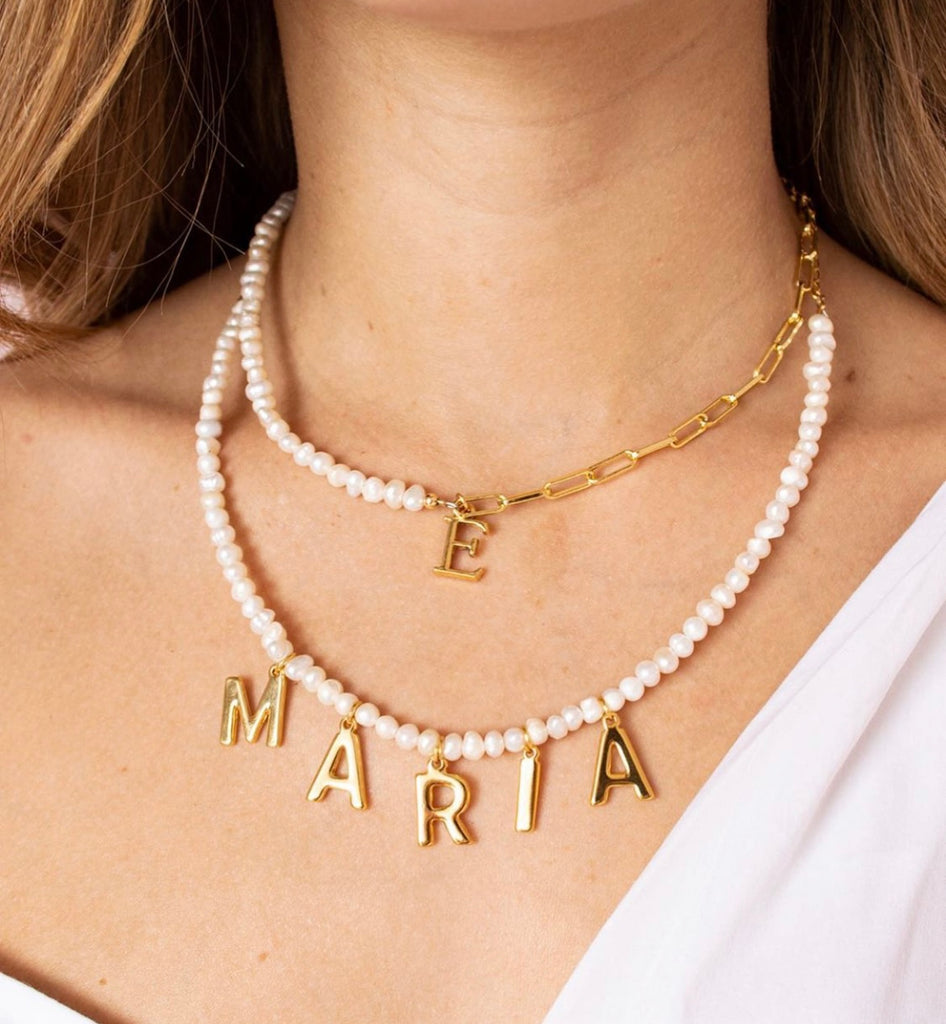 Sorella pearl name necklace