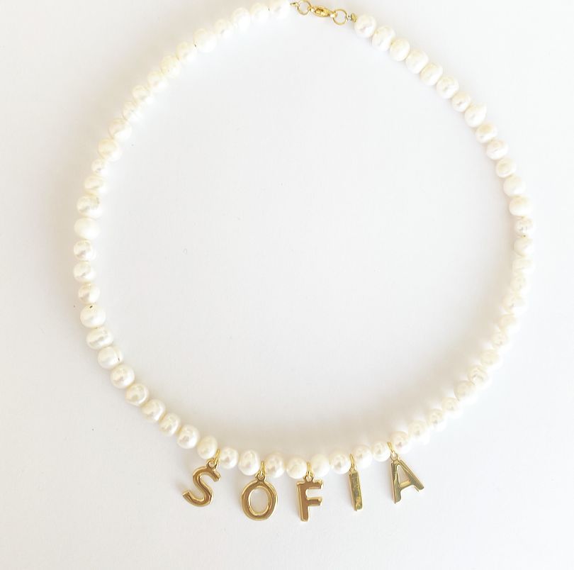 Sorella pearl name necklace