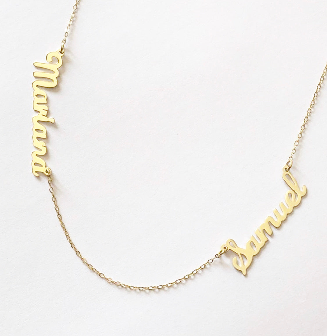 Cadena 2 nombres en cursiva